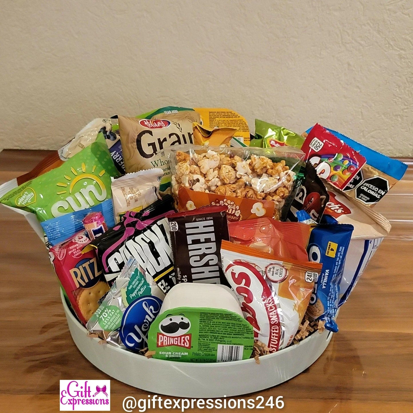 Snack Time Basket (Sm$190/Med$300/Lg$455) Large Shown