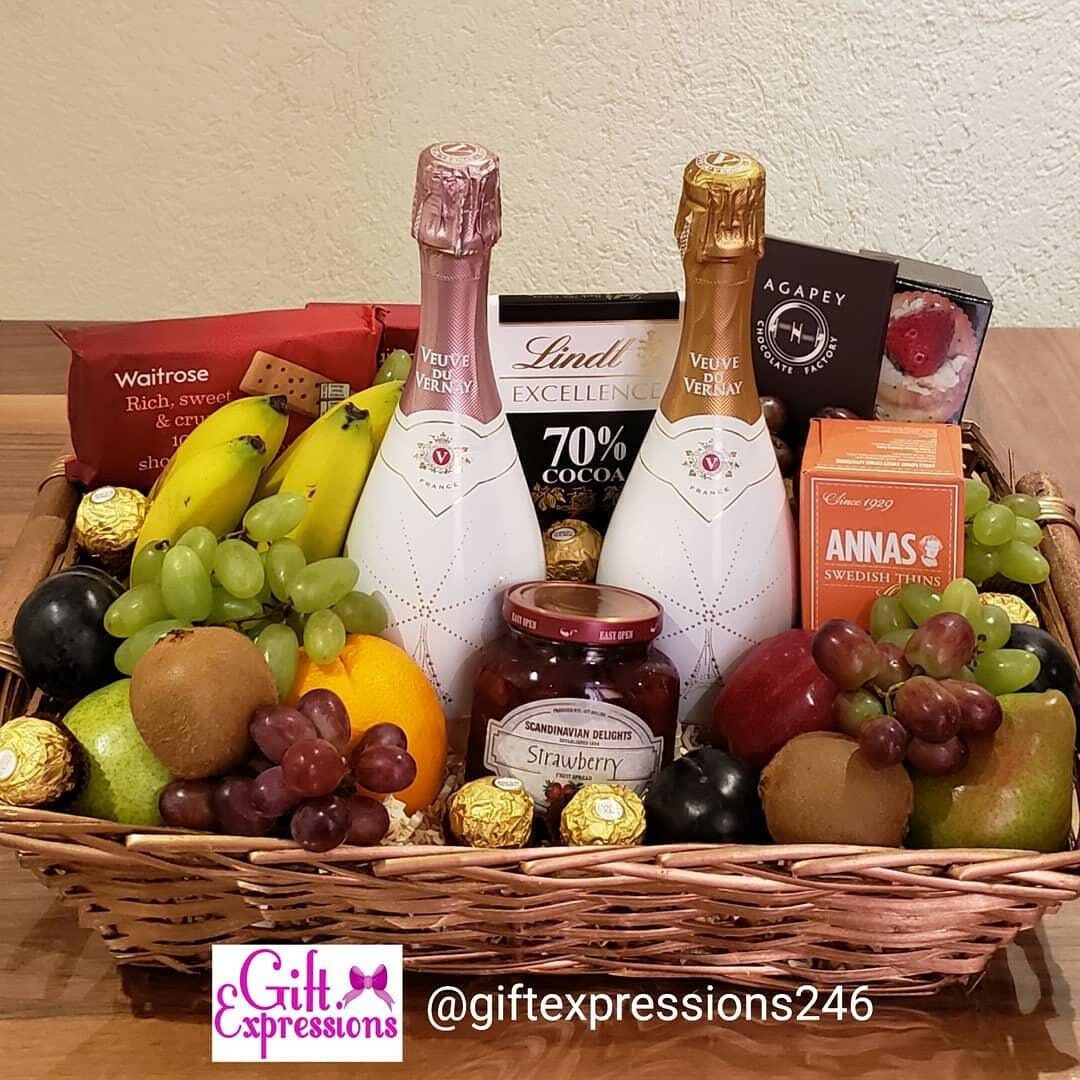 Grand Collections Gourmet Basket - Gift Expressions